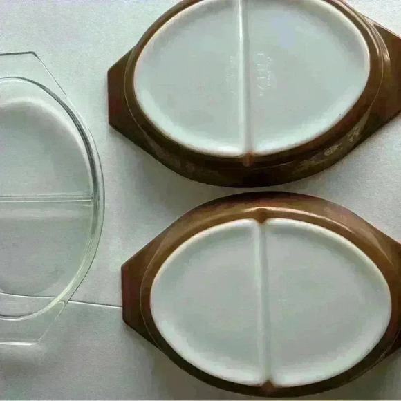 Pyrex Casserole Dish 1 1/2 Quart Brown Gold Divided W/Lid Early American Vintage - Picture 6 of 6